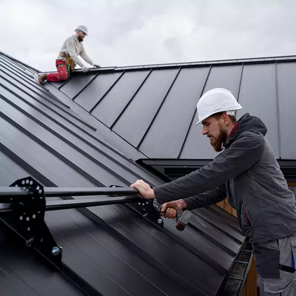 Why New Rochelle Property Owners Choose New Rochelle Roofing Pros for Metal Roof Repair?